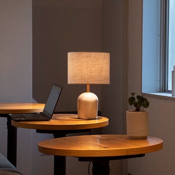 シェードテーブルライト 大理石 ベージュ／ブラウン 1灯(φ240×H385mm