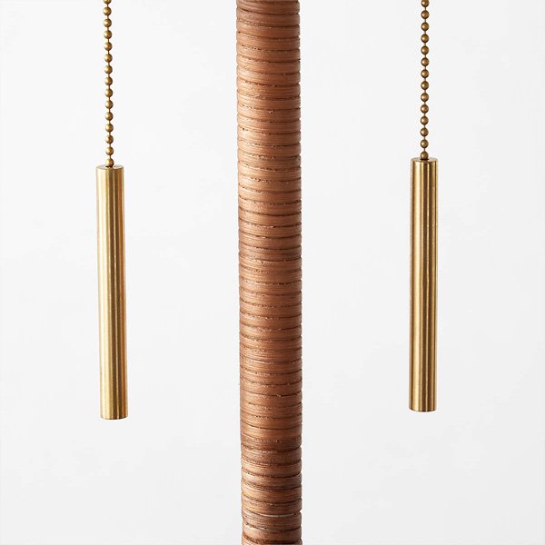 アメリカ・デザイン照明シェードフロアライト「POGO」2灯（W550×H1470mm）