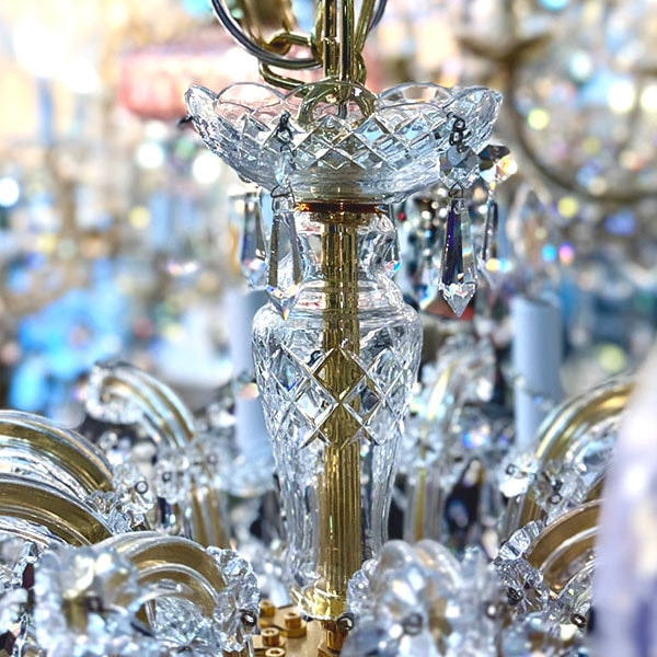 豪華クリスタル10灯シャンデリア アスフォー仕様 / ベンジャミン社 0931-6613G-10 シャンデリア　アスフォー 送料無料Build　ビルド 　アンティーク 調 LED電球対応 8畳用 10畳用 送料無料 照明 天井照明 リビング  ダイニング ベッドルーム 店舗 1年間保証9灯sw | Maison de lustre