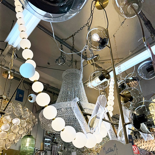 デザイン照明　ガラスボール照明　LEDネックレスライト（L2180mm）