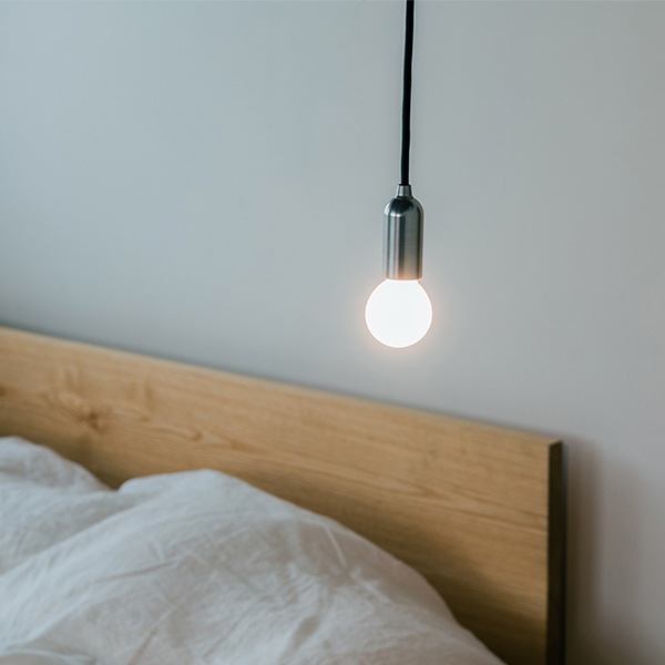 【国内メーカー】デザイン照明「muni」ペンダントライト　シルバー（φ30×H70mm）