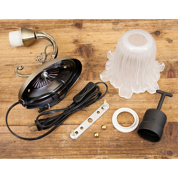 入荷未定】クラシカルウォールランプ 1灯「Roxane」アンティーク