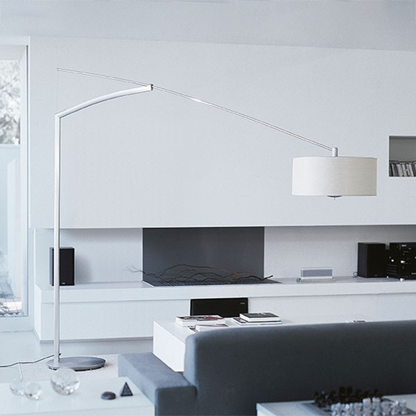 【VIBIA】 スペイン・デザイン照明「Balance」フロアライト ブラック/シルバー(W2600×H2100mm)