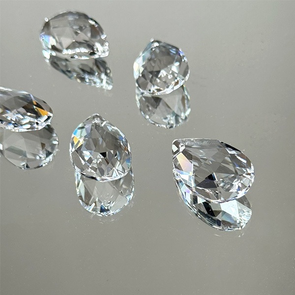 【SWAROVSKI】【SPECTRA】《希少品 1箱限り》スワロフスキークリスタルパーツ　ドロップ（28mm）※開封済み