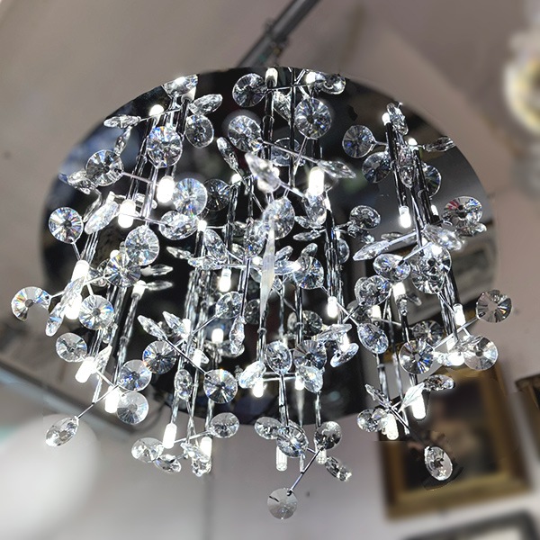 【１台在庫有！】【LA LUCE】デザインクリスタルシーリングシャンデリア 26灯 クローム(φ650×H240mm)