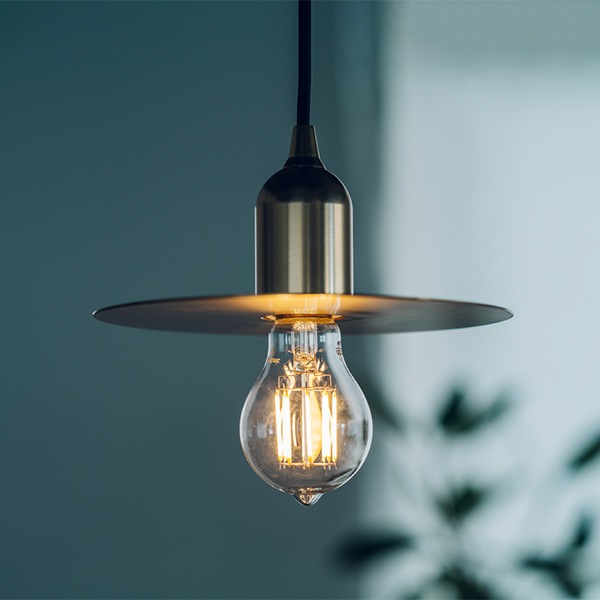 【国内メーカー】デザイン照明「muni」フラットシェードペンダントライト　ゴールド（φ195×H88mm）