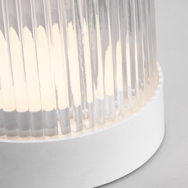 【TECH LIGHTING】アメリカ・テーブルライト「Tawa Accent Rechargeable Table Lamp」ホワイト（W115×D115×H280mm）