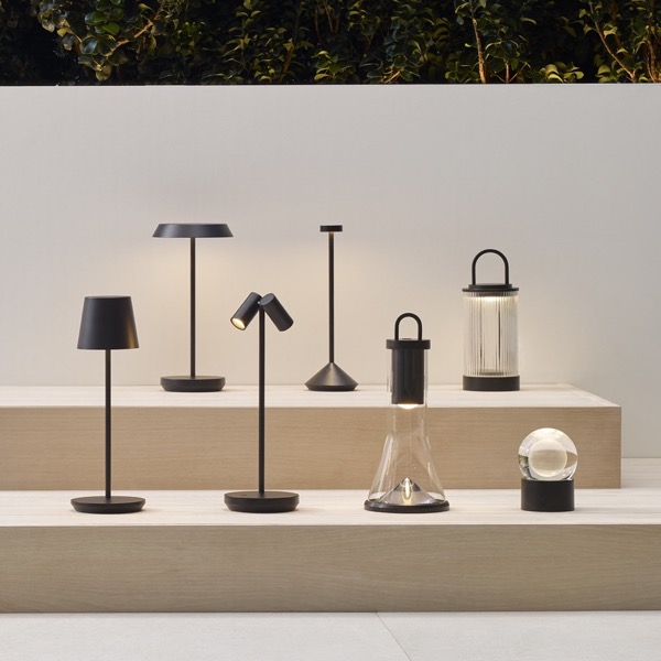 【TECH LIGHTING】アメリカ・テーブルライト「Tawa Accent Rechargeable Table Lamp」ブラック（W115×D115×H280mm）