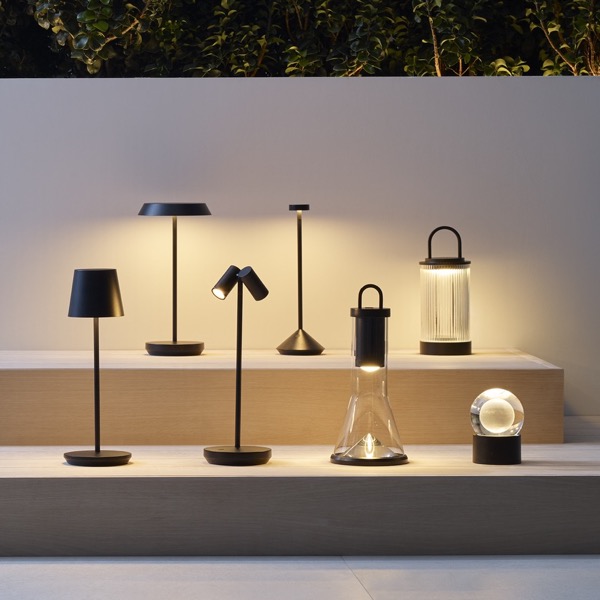【TECH LIGHTING】アメリカ・テーブルライト「Tawa Accent Rechargeable Table Lamp」ブラック（W115×D115×H280mm）
