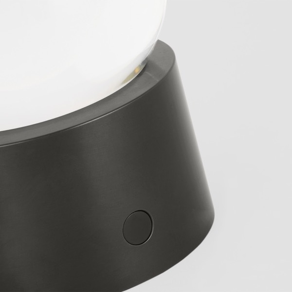 【TECH LIGHTING】アメリカ・テーブルライト「Mina Accent Rechargeable Table Lamp」ブロンズ(W102×D102×H140mm)