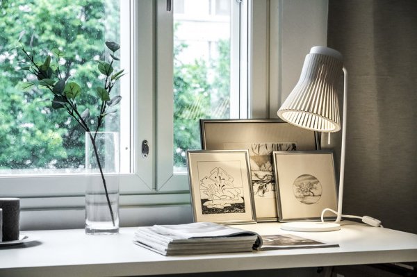 PURESILKS モダンミニマリスト ホワイトテーブルランプ ファームハウス