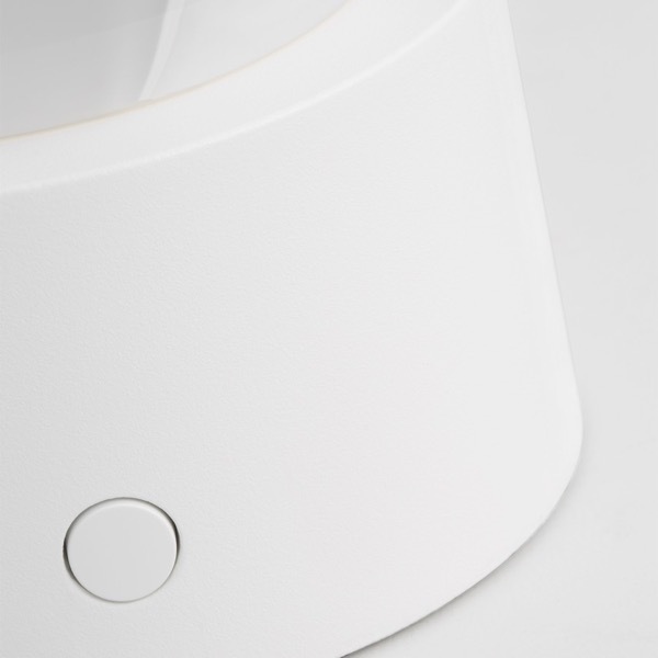 【TECH LIGHTING】アメリカ・テーブルライト「Mina Accent Rechargeable Table Lamp」ホワイト（W102×D102×H140mm）