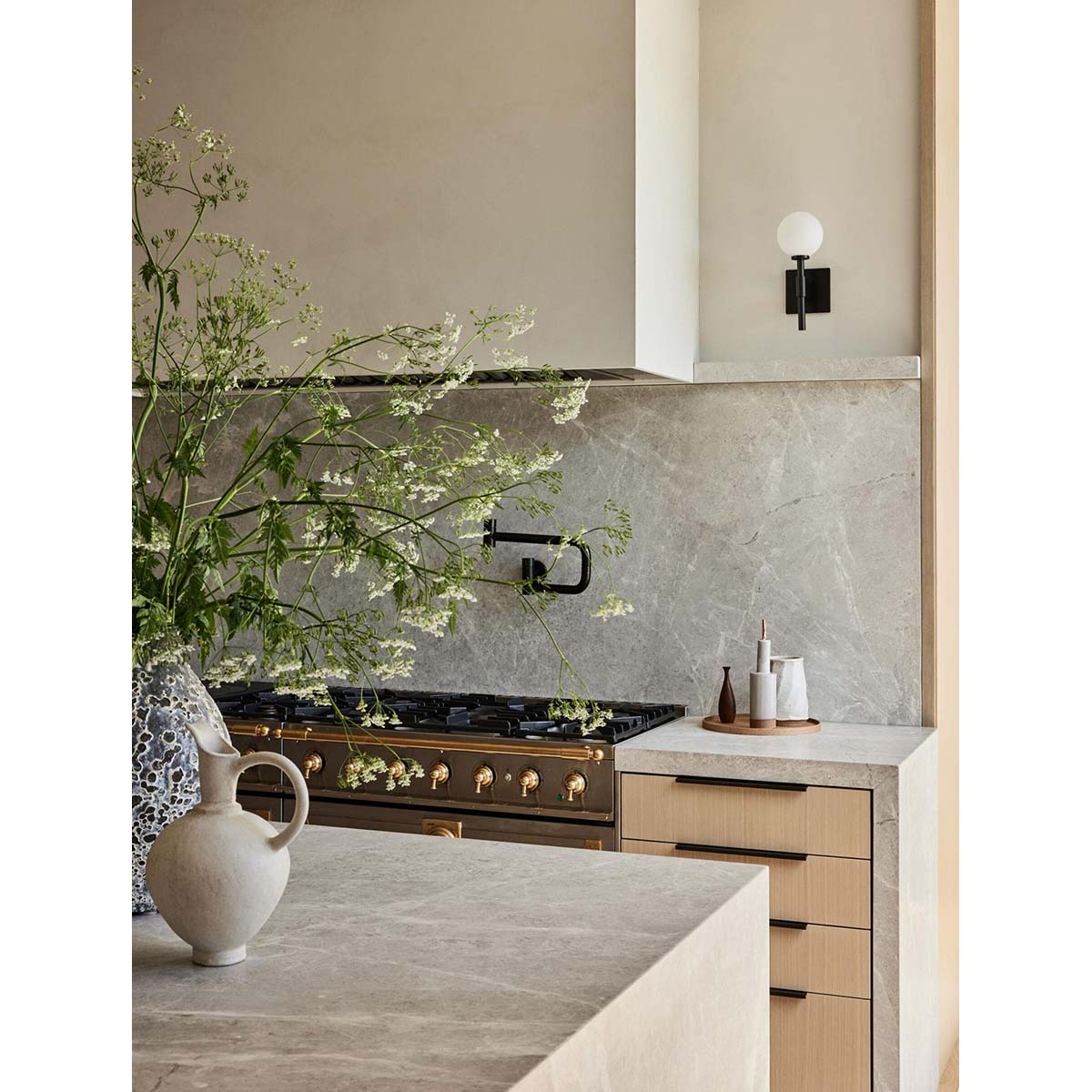 【ALLIED MAKER】 アメリカ・インテリア照明「Bastion Sconce」ウォールライト 1灯 カスタムカラー (W127×D153×H318mm)