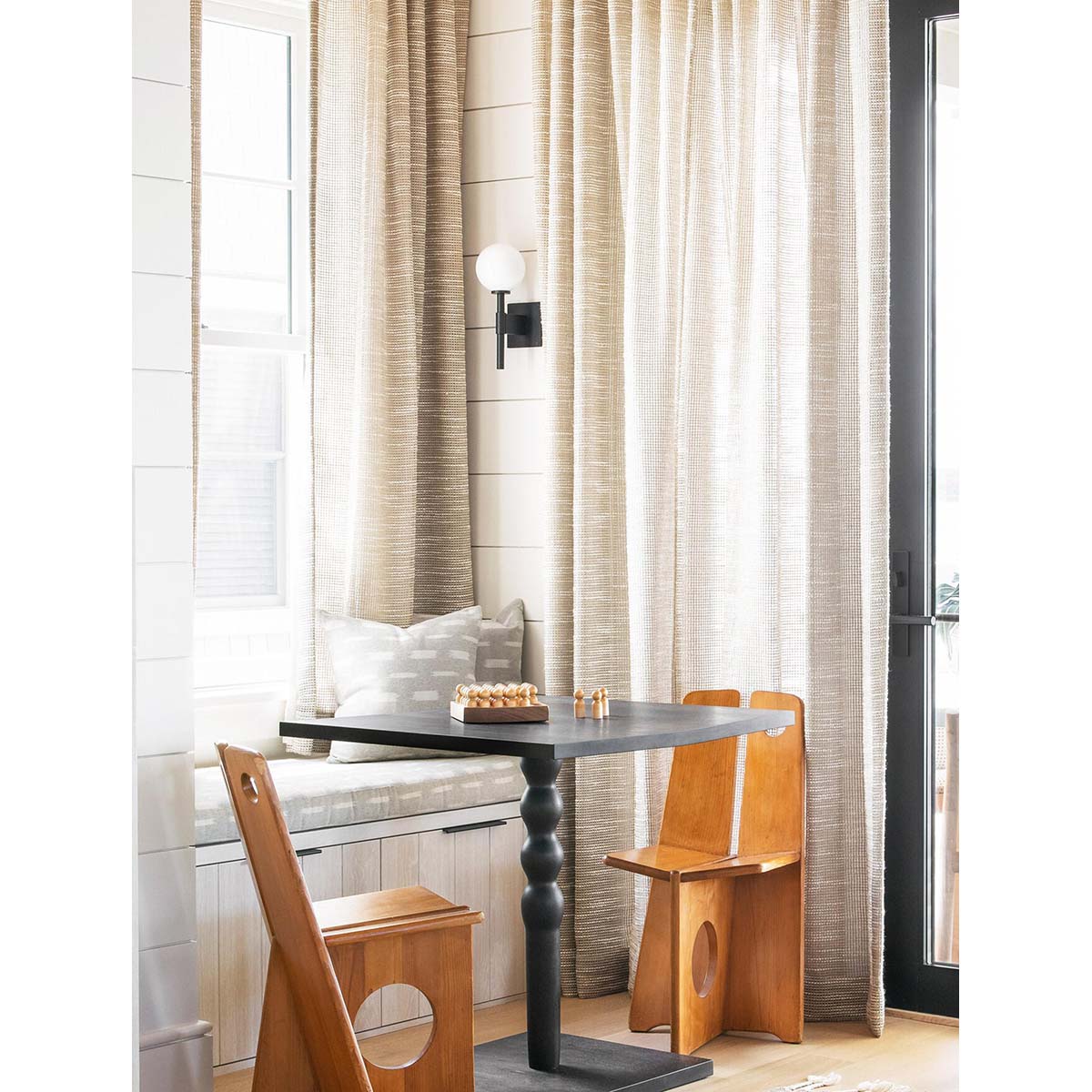 【ALLIED MAKER】 アメリカ・インテリア照明「Bastion Sconce」ウォールライト 1灯 カスタムカラー (W127×D153×H318mm)