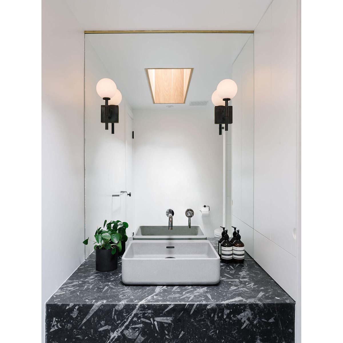 【ALLIED MAKER】 アメリカ・インテリア照明「Bastion Sconce」ウォールライト 1灯 カスタムカラー (W127×D153×H318mm)