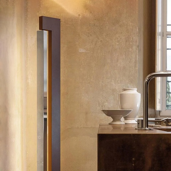 【Nemo Lighting】イタリア・デザイン照明「Ara Led DTW」フロアライト　ブラウン（W360×D265×H1780mm）