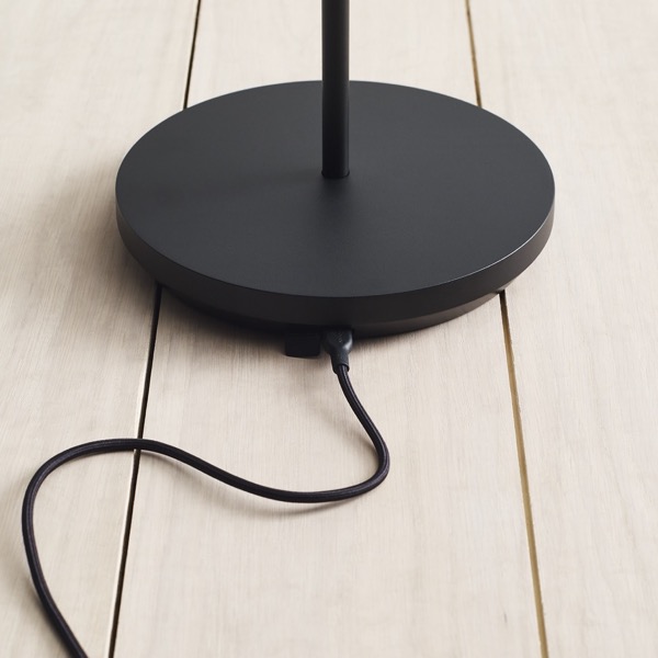 【TECH LIGHTING】アメリカ・フロアライト「Nevis Medium Rechargeable Floor Lamp」ブラック（W204×D204×H1245mm）