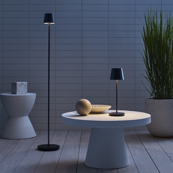 【TECH LIGHTING】アメリカ・フロアライト「Nevis Medium Rechargeable Floor Lamp」ブラック（W204×D204×H1245mm）