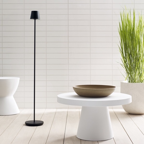 【TECH LIGHTING】アメリカ・フロアライト「Nevis Medium Rechargeable Floor Lamp」ブラック（W204×D204×H1245mm）