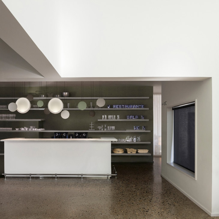 【Vibia】スペイン・LEDペンダントライト「Cosmos」ダークブラウン（W190×D40mm）