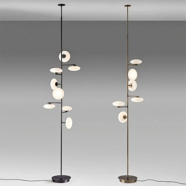 デザイン照明　モダンフロアライト　ブラック（H2200～3000mm）