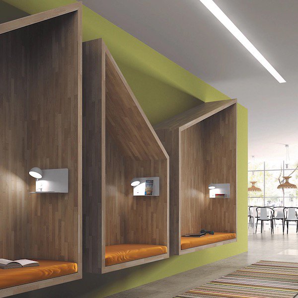 【Bover】 スペイン・インテリア照明「Beddy A／03 LED」Shade On The Left Side (W320×D180×H190mm)