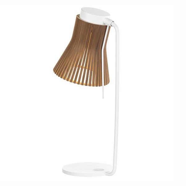 【Secto Design】フィンランド・北欧デザイン照明「Petite 4620 table lamp」テーブルランプ ウォールナット(H560mm)
