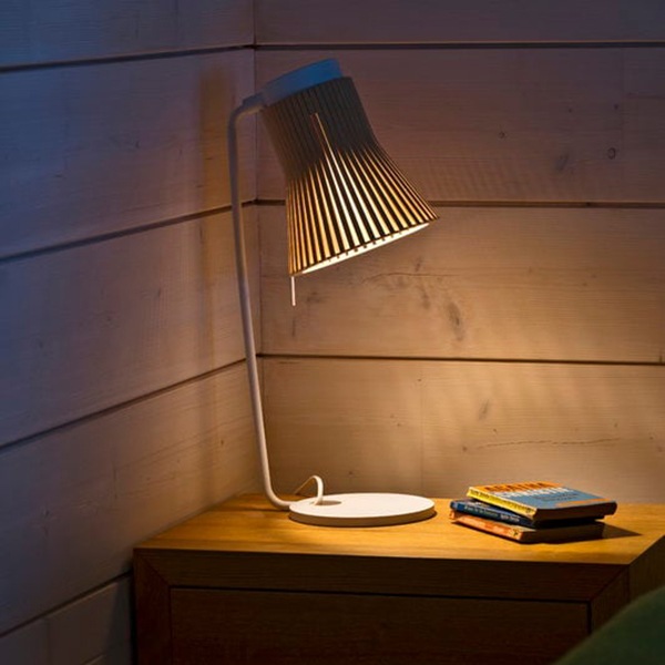 【Secto Design】フィンランド・北欧デザイン照明「Petite 4620 table lamp」テーブルランプ ウォールナット(H560mm)