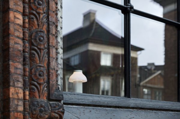 【HAY】「PC Portable table lamp, cream white」テーブルランプ クリームホワイト(Φ140×H220mm)
