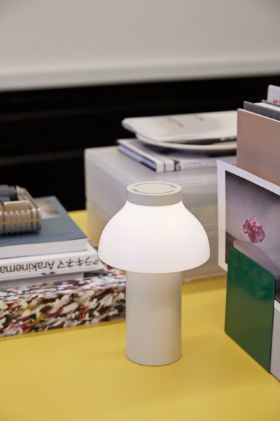 HAY】「PC Portable table lamp, cream white」テーブルランプ 