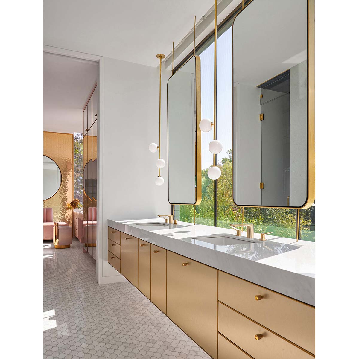 【ALLIED MAKER】 アメリカ・インテリア照明「Bloom 3」ペンダントライト 3灯 カスタムカラー (W261×D210×H528mm)