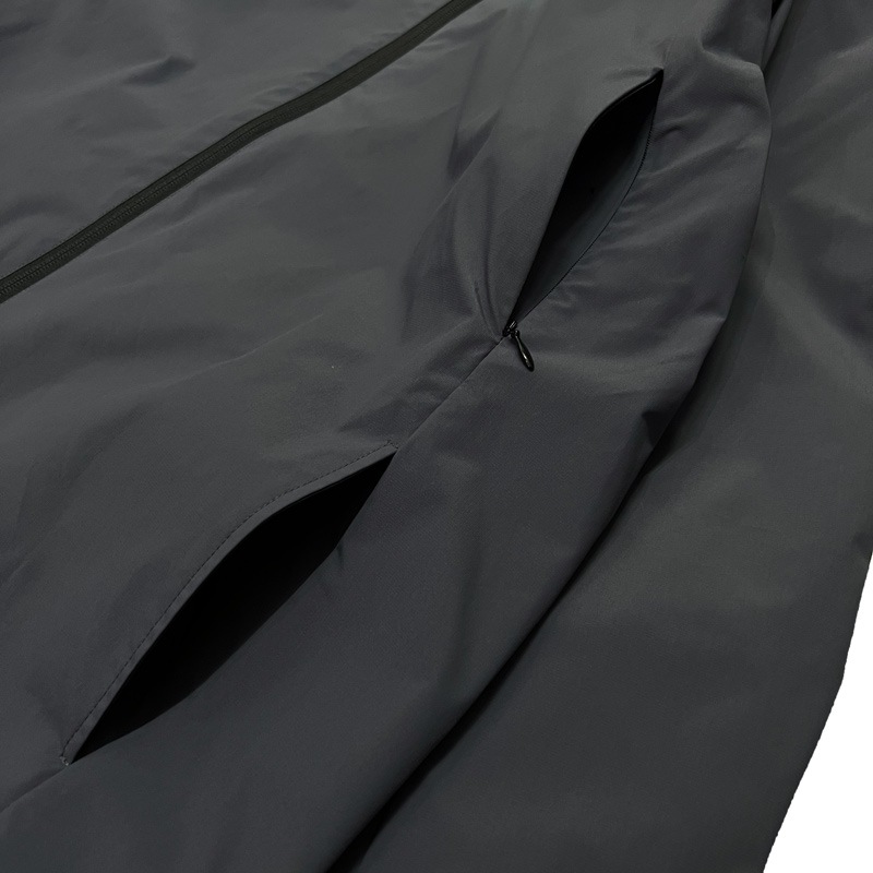 THE WIND TROUPE SHELL JACKET