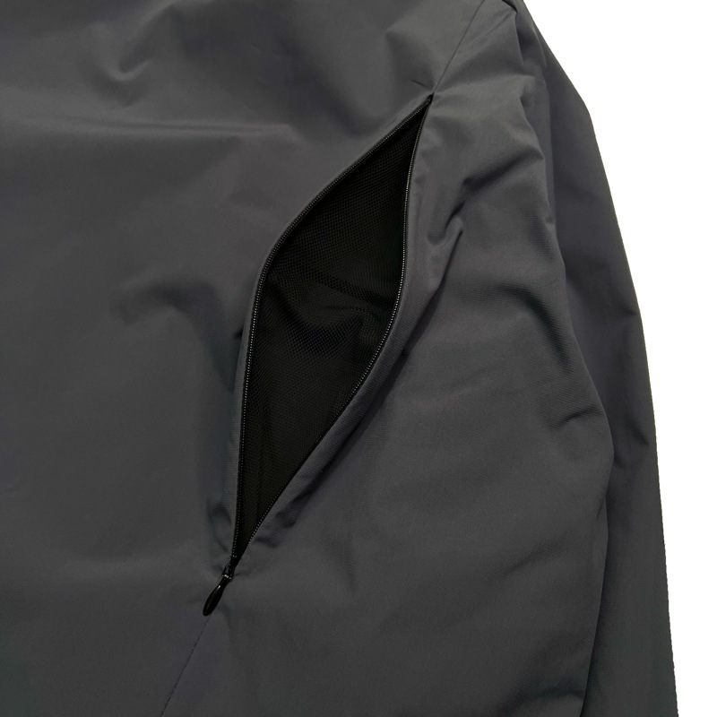 THE WIND TROUPE SHELL JACKET