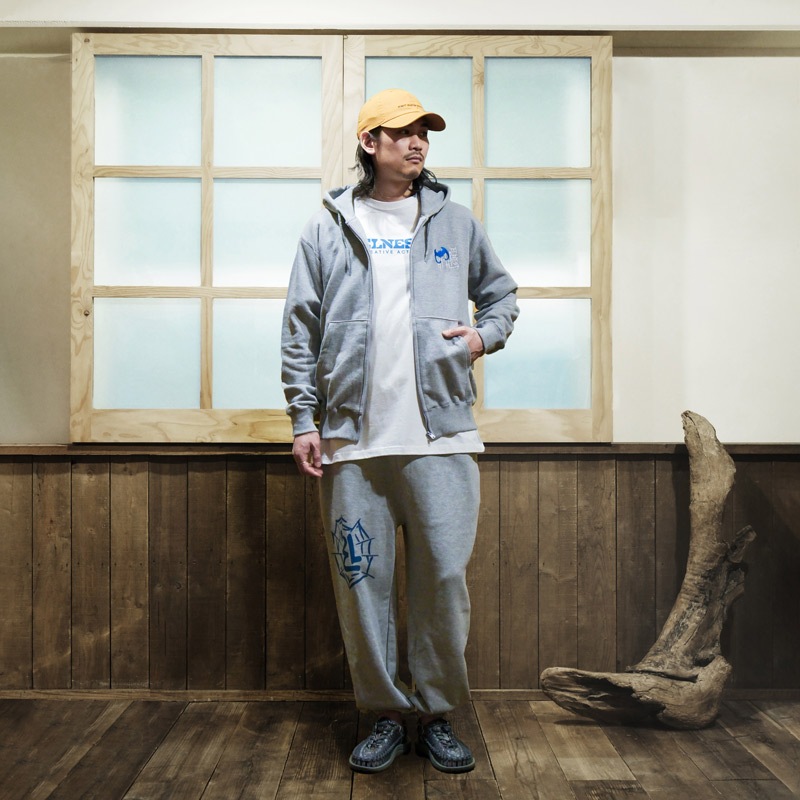 えるねすと ZIP HOODIE