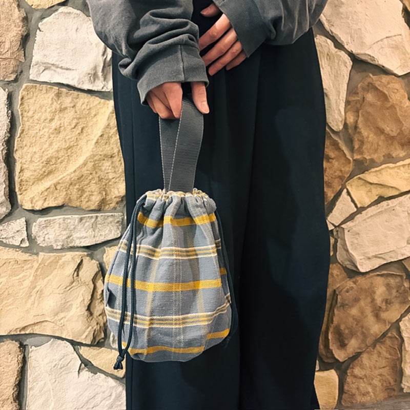 MM KINCHAKU BAG (TARTAN CHECK)