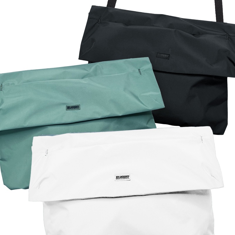 THE WIND TROUPE SHOULDER BAG