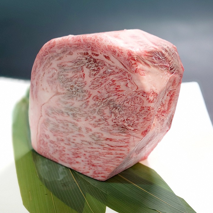九州産 黒毛和牛 塊肉（霜降り）約1kg