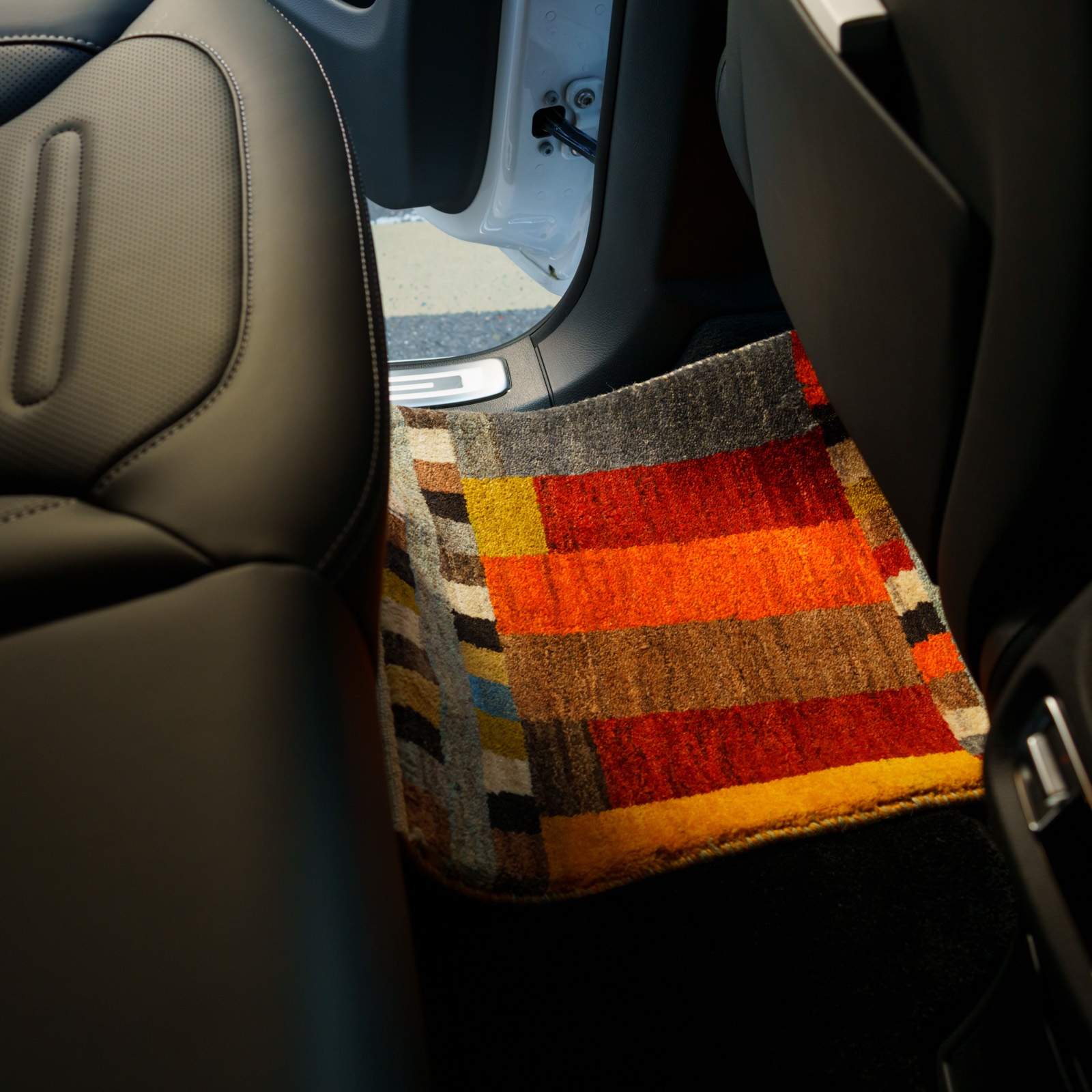 遊牧民族の手織り絨毯　ギャべ  34