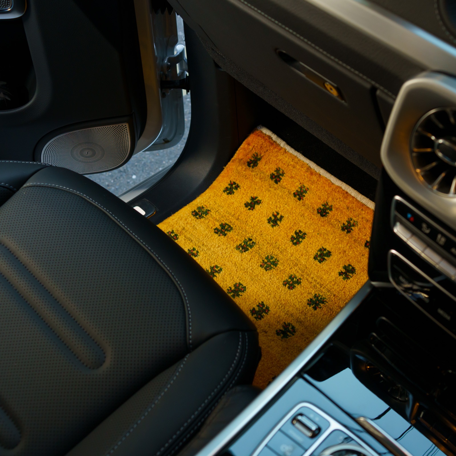 遊牧民族の手織り絨毯　ギャべ  37