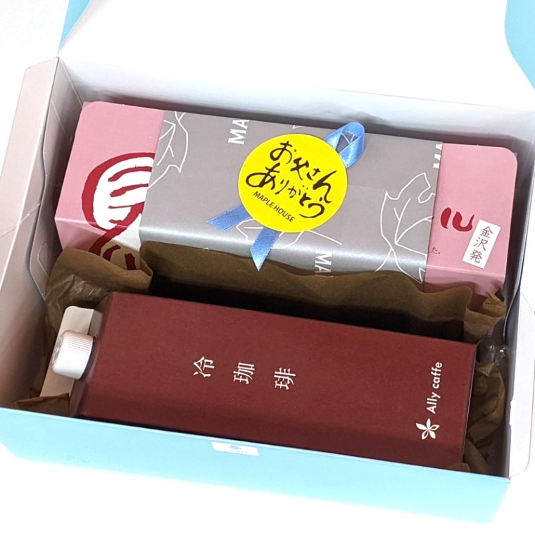 ロールケーキ,まるごといちじくロール-メープルハウス ケータリング