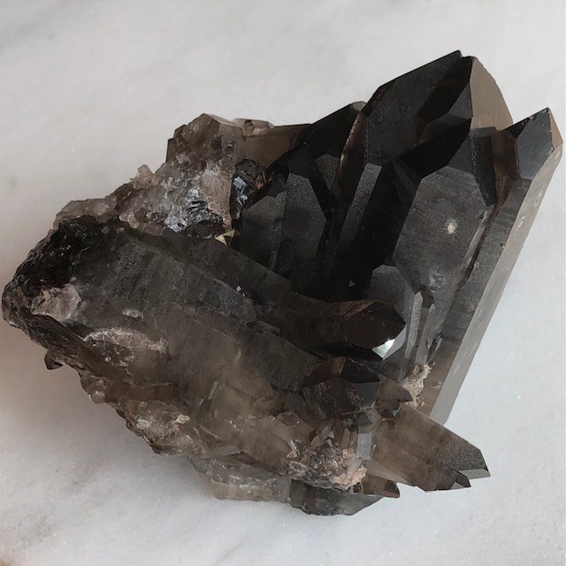 スモーキーカテドラルイン共生クラスター(パキスタン産) パキスタン・シガール渓谷産水晶クラスター1｜ファインミネラル