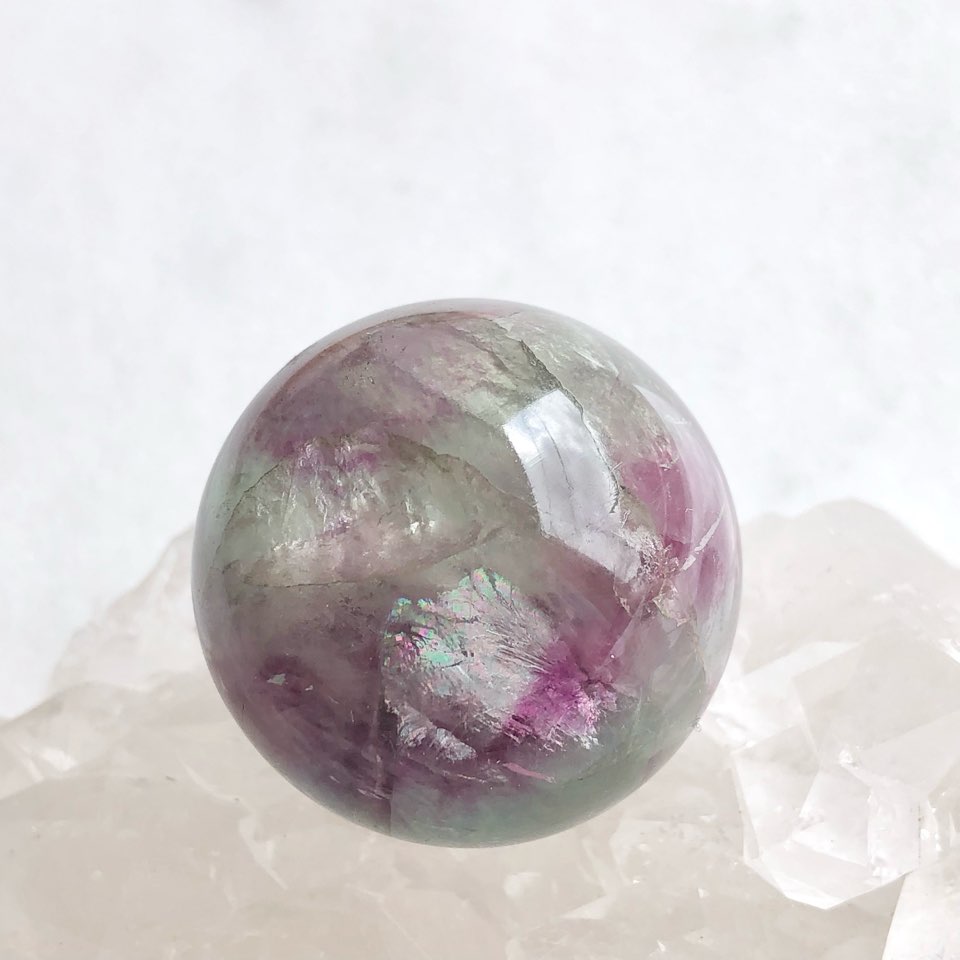 フローライトスフィア♡♡虹♡台座セットNo.10021 虹入り☆ライトグリーン