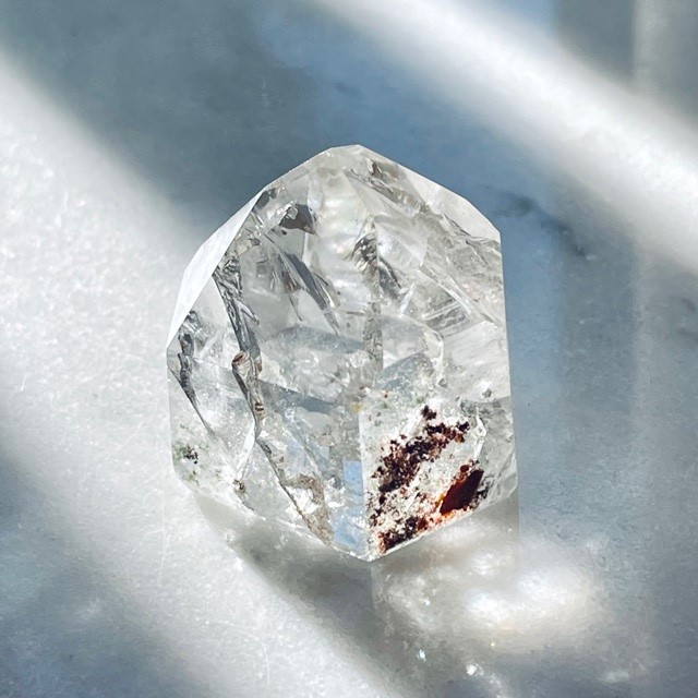 超美石】クラック アイリスクォーツ（レインボー水晶） ポイント