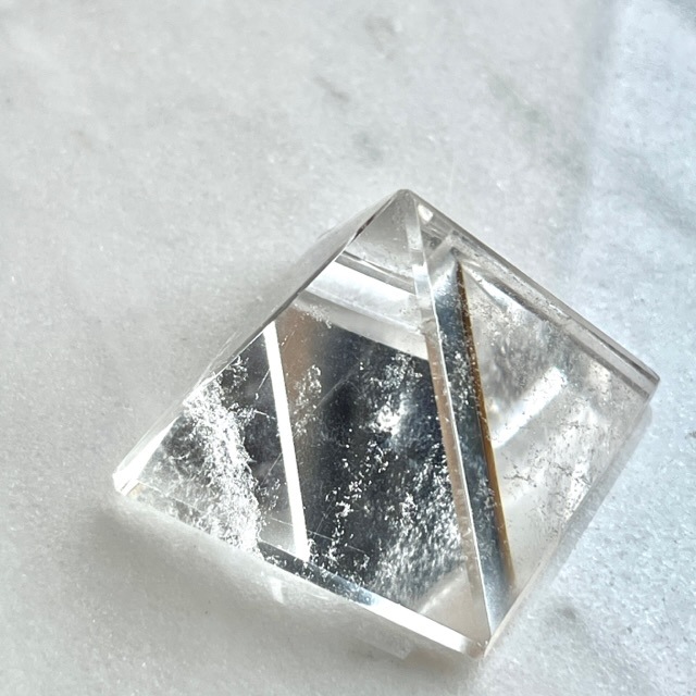✨ピラミッド水晶✨ 美石】ピラミッド型 天然水晶 3499 | プレミアム会員限定ページ