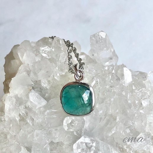 福袋 ネックレス 白菜 ミャンマー産 本翡翠 二色 金運アップ 誕生日