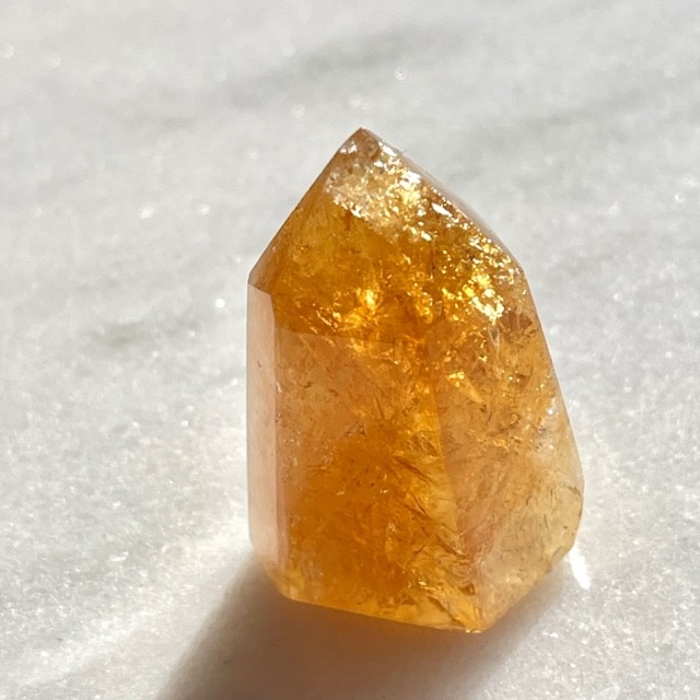 超美品・ポイント・虹入り】シトリン（天然石）