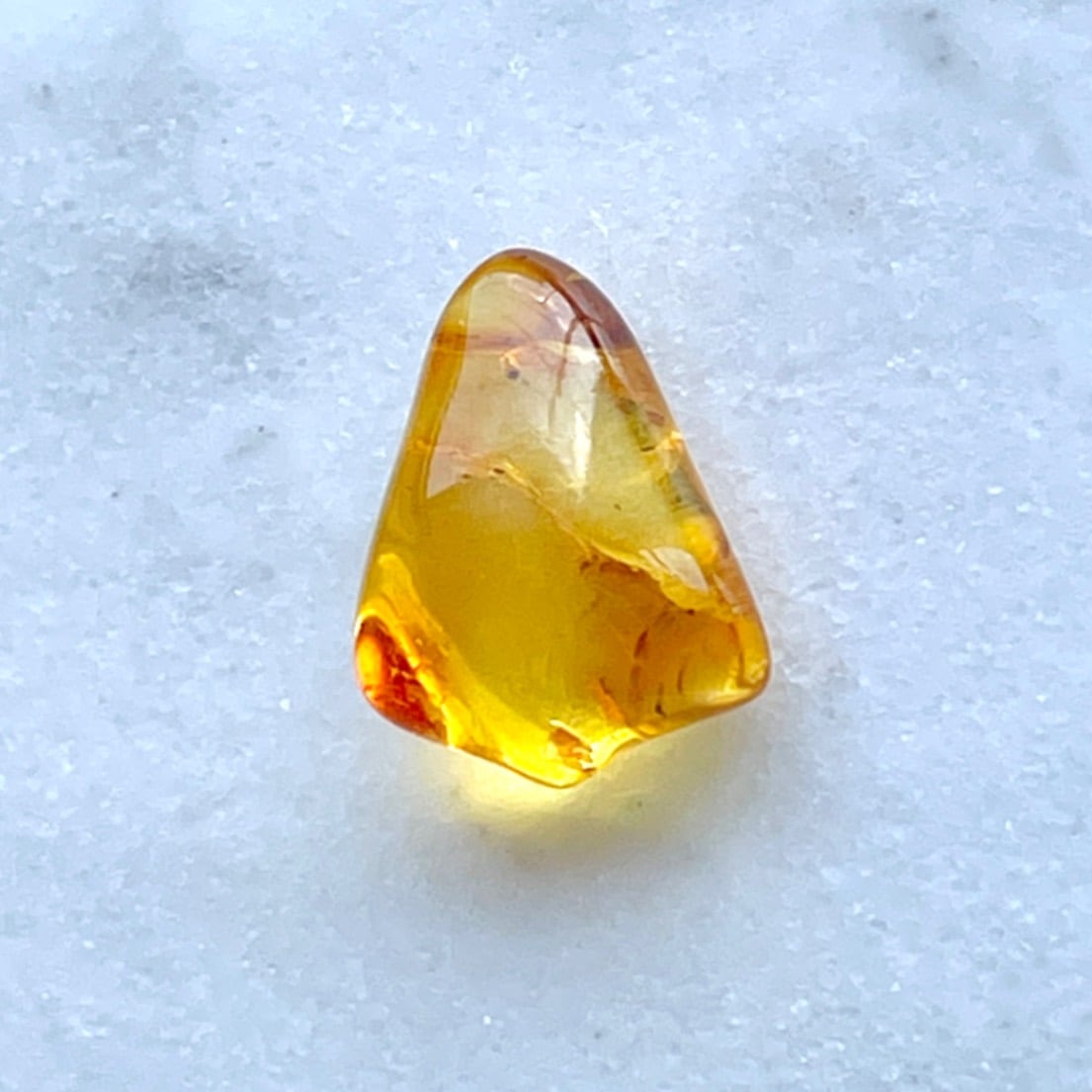 天然琥珀105粒以上　　天然マーブル琥珀60以上 最最高品質天然琥珀（こはく）Amber 自由カット マダガスカル産