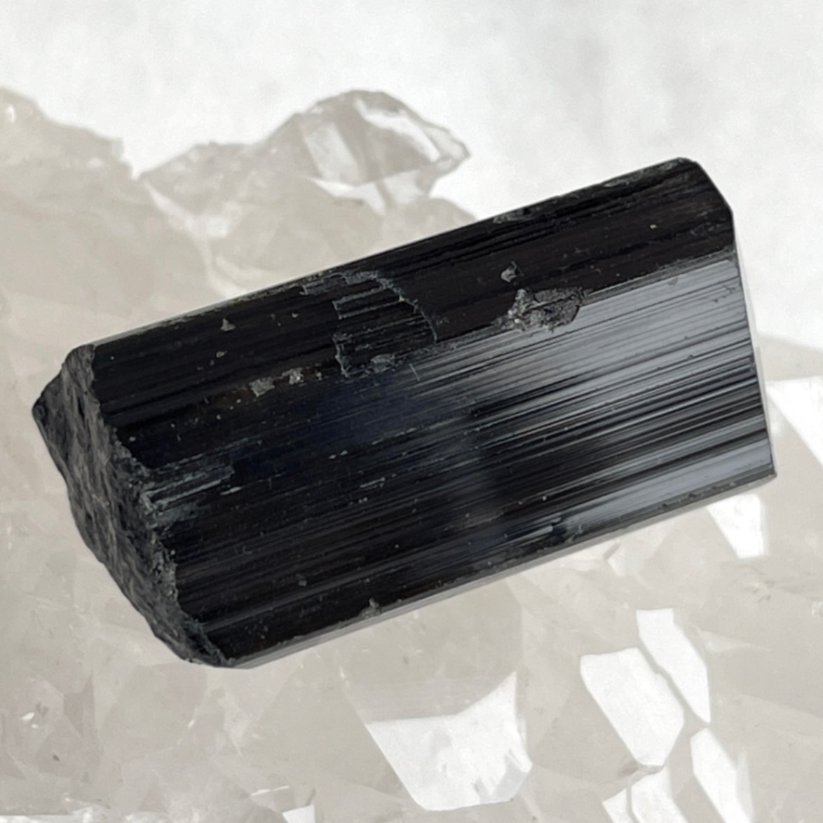 レア】【超美石】ブラジル産 ブラックトルマリン結晶原石 5567