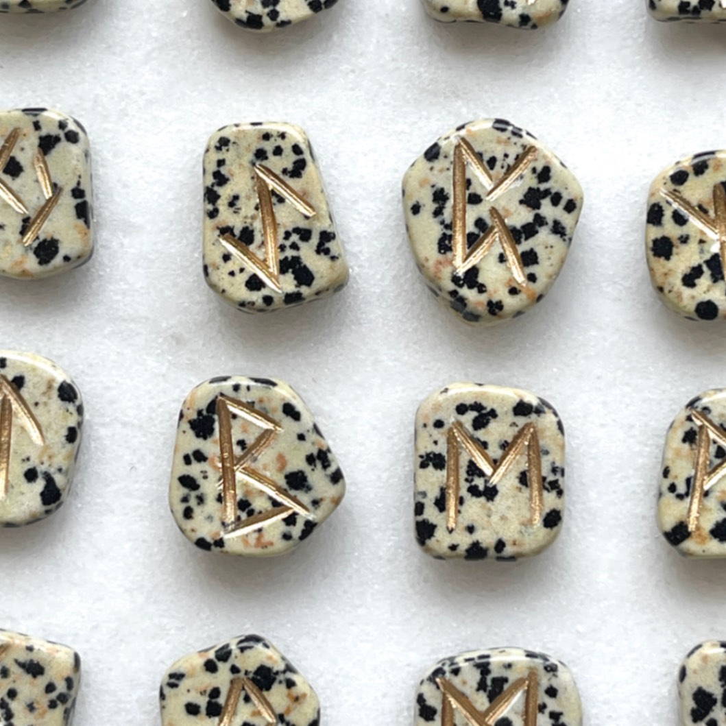 オニキスルーンストーン+オリジナルシルバールーンタリスマンセット