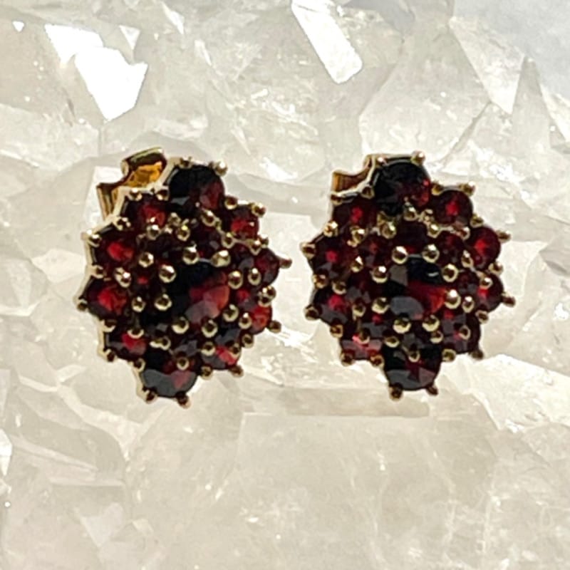 チェコガーネット　ピアス　ボヘミアンガーネット　保証書付き チェコで買い付け】【超美石】チェコガーネット（ボヘミアン
